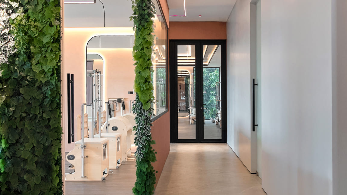 Inspirasi Desain Studio Pilates Elegan dan Estetis di Jakarta