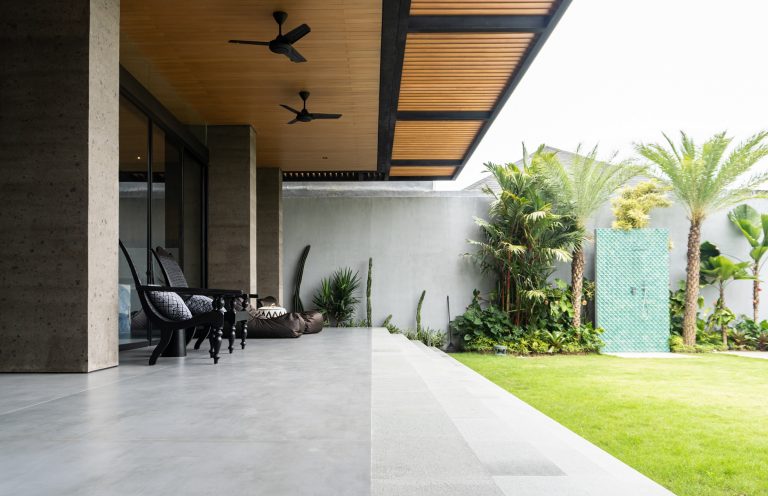 7 Inspirasi Teras Rumah Modern, Pilih yang Mana?